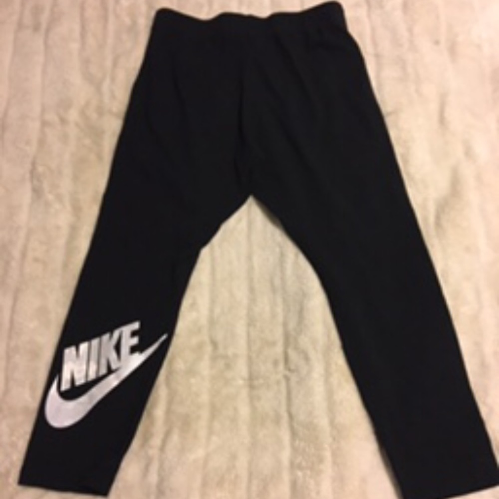 Cropped Nike leggings